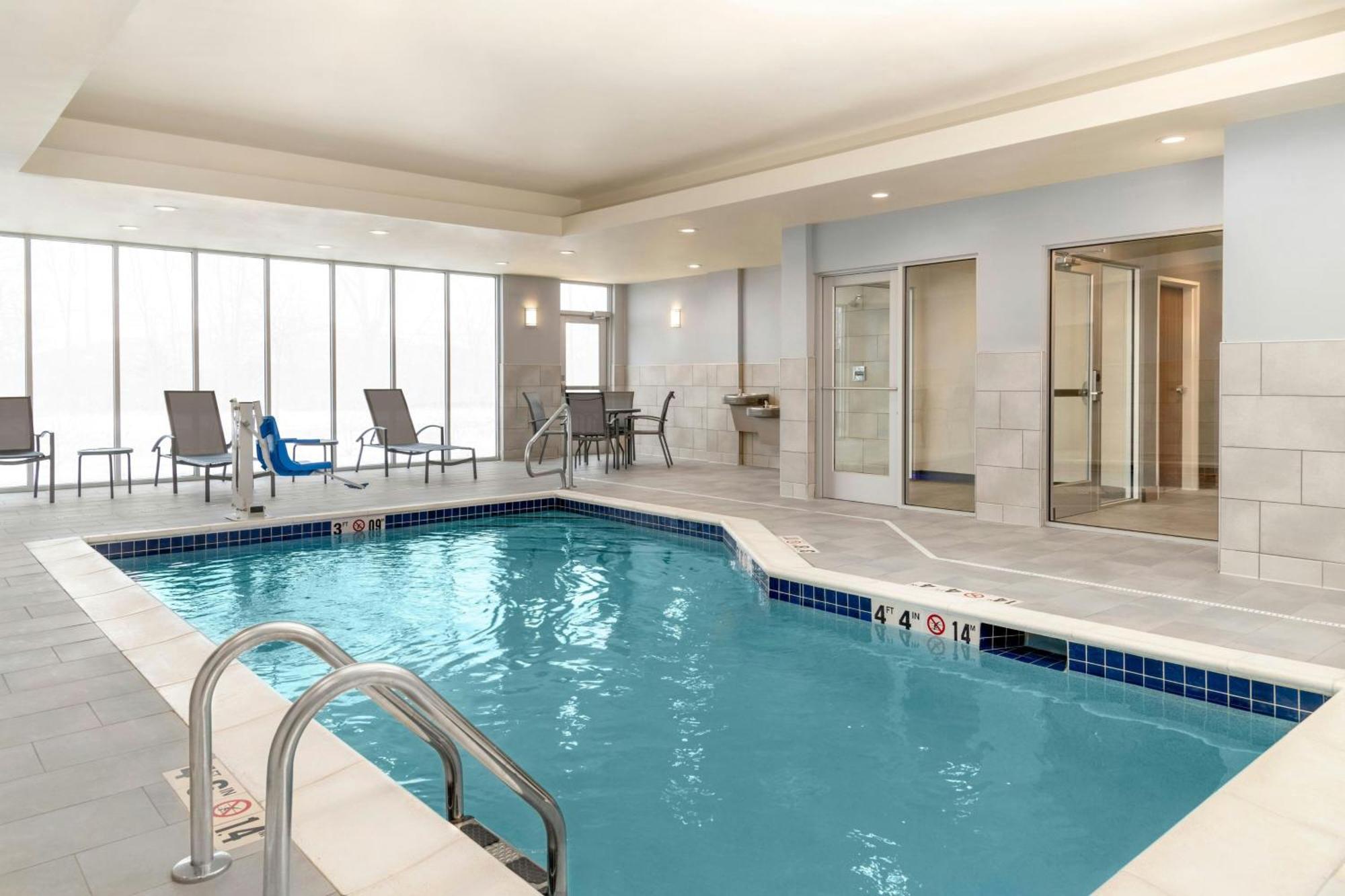 Fairfield By Marriott Inn & Suites Detroit Taylor Luaran gambar